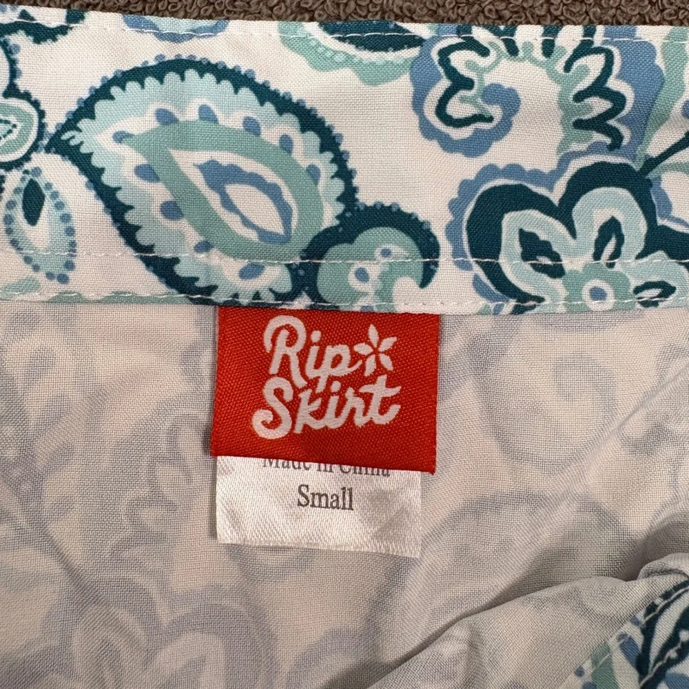 RipSkirt Hawaii Skirt Women Small White Blue Paisley Floral Wrap Quick Dry Beach
